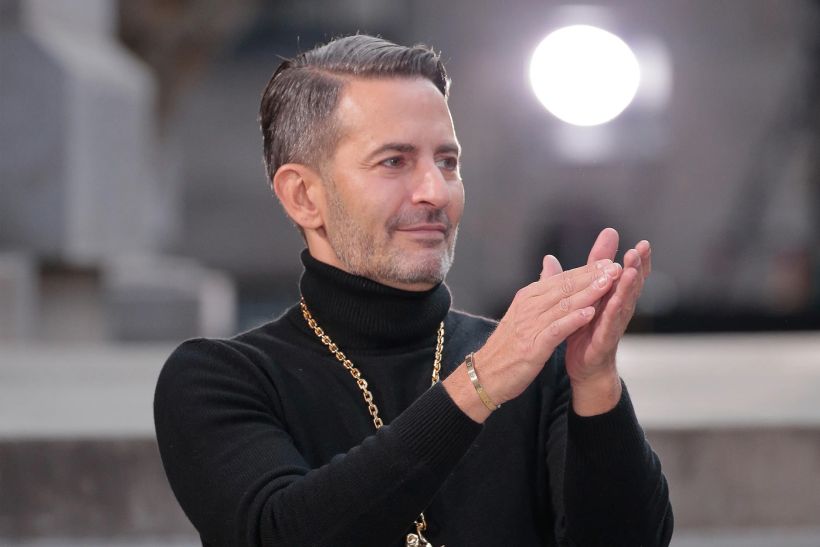 Marc Jacobs: «Τα ρούχα δεν σημαίνουν τίποτα μέχρι να ζήσει κάποιος μέσα σε αυτά»