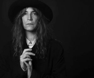 Patti Smith: «Η ιδέα της λύτρωσης είναι πάντα καλά νέα, ακόμα κι αν σημαίνει θυσίες ή κάποιες δύσκολες στιγμές»