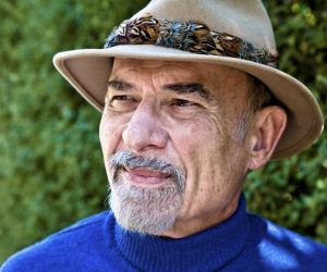 Irvin Yalom: «Η ώριμη αγάπη είναι να αγαπάς, όχι να αγαπιέσαι»