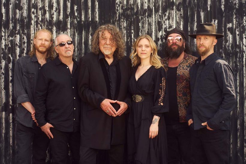 O Robert Plant και οι Saving Grace έρχονται στο Θέατρο Λυκαβηττού τον Ιούλιο 2026