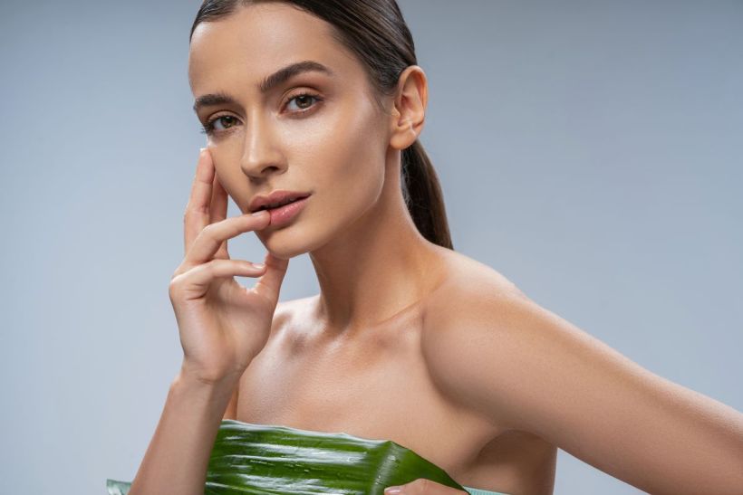 Ανακάλυψε τη νέα φυσική, vegan σειρά Advanced Botanical Kinetics της Aveda για να αποκτήσεις άμεσα ορατά αποτελέσματα και νεανική όψη