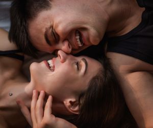 Η τέχνη της επιβράδυνσης: Ανακαλύπτοντας ξανά τον δρόμο προς τη γυναικεία διέγερση