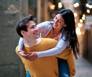 Εβδομαδιαίο ερωτικό ωροσκόπιο για 23 - 29 Μαρτίου: Το σύμπαν συνωμοτεί υπέρ της αγάπης