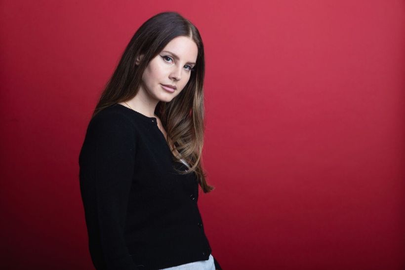 Lana Del Rey: «Βρήκα την ευτυχία μέσα στους ανθρώπους και στον κόσμο»