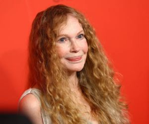 Το Iconic Style της Mia Farrow που γιόρτασε τα 81ά της γενέθλια
