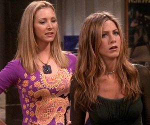 Η Jennifer Aniston και η Lisa Kudrow θέλουν να κάνουν το δικό τους sitcom, σαν τα «Φιλαράκια»